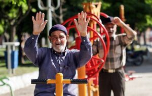 معوقات بازنشستگان فولاد پرداخت می‌شود