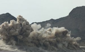 استخراج از معدن ۹۰ میلیون تنی سنگ‌آهن گزستان بافق آغاز شد