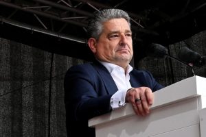 تیسن‌کروپ ممکن است بخش تجارت مواد خود را از سال ۲۰۲۶ واگذار کند