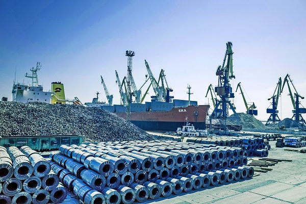 بازار فولاد زیر فشار رکود جهانی و انتظارات تورمی داخلی