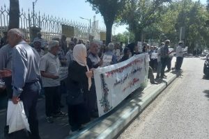 راهپیمایی بازنشستگان فولاد در شهر اصفهان / بازنشستگان: به وضعیت بیمه‌های درمانی و متناسب‌سازی معترضیم
