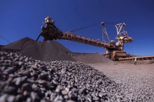 سیگنال بازار جهانی سنگ آهن به بازار ایران / خرید چین قیمت سنگ آهن را دوباره بالا کشید