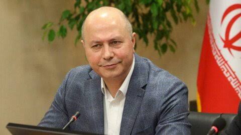 رئیس کمیسیون معدن اتاق بازرگانی: کارت‌های بازرگانی یک‌بار مصرف، معلول الزام صادرکنندگان به عرضه ارز با نرخی پایین‌تر از نرخ واقعی بازار است