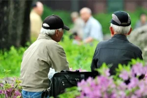 نامه بازنشستگان فولاد به رئیس‌جمهوری / برای ترمیم حقوق و بهبود معیشت اقدام کنید!